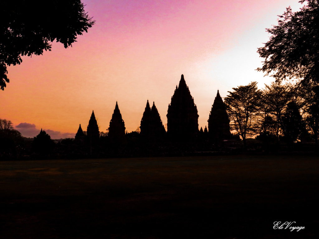 Coucher de soleil à Prambanan, Yogyakarta, Java