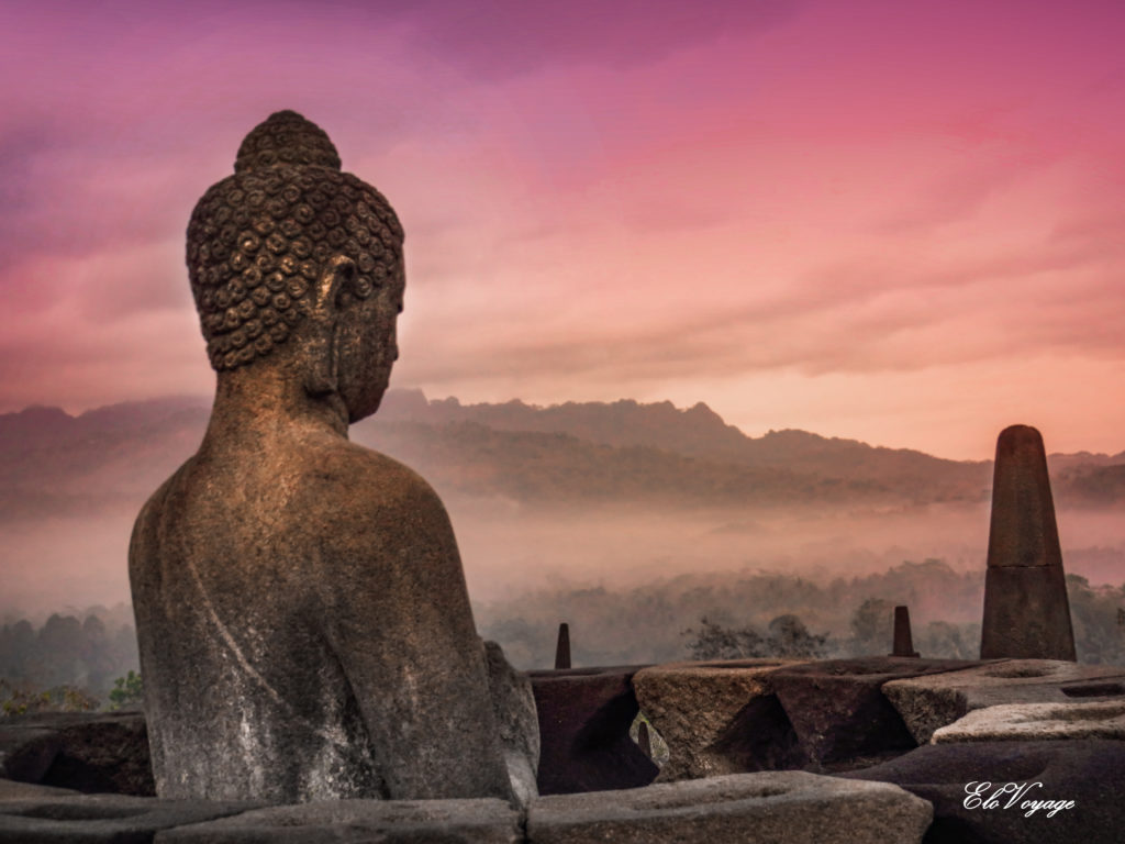 Lever de soleil à Borobudur, Yogyakarta, Java