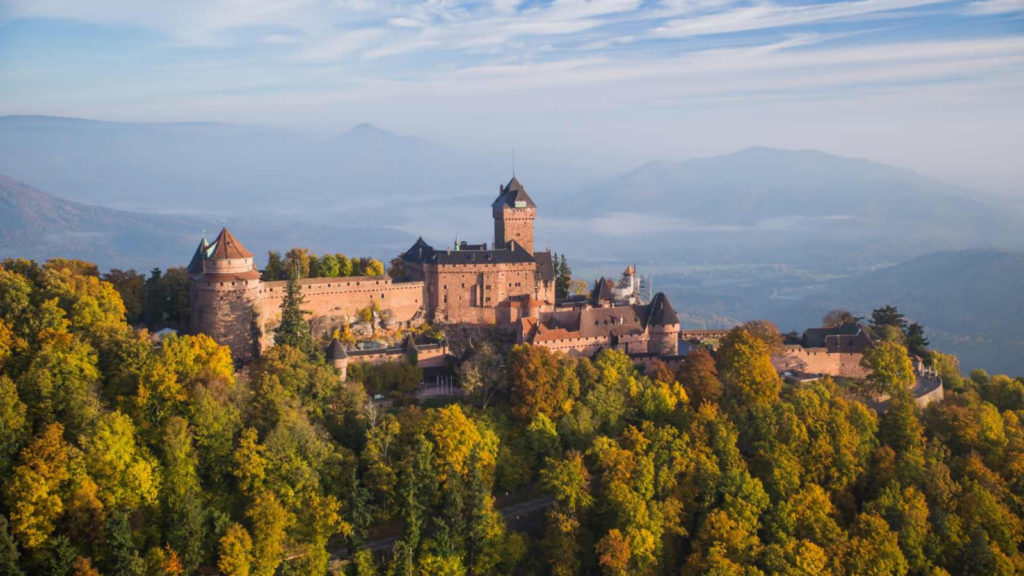 Vue aérienne château du Haut-Koenigsbourg drône