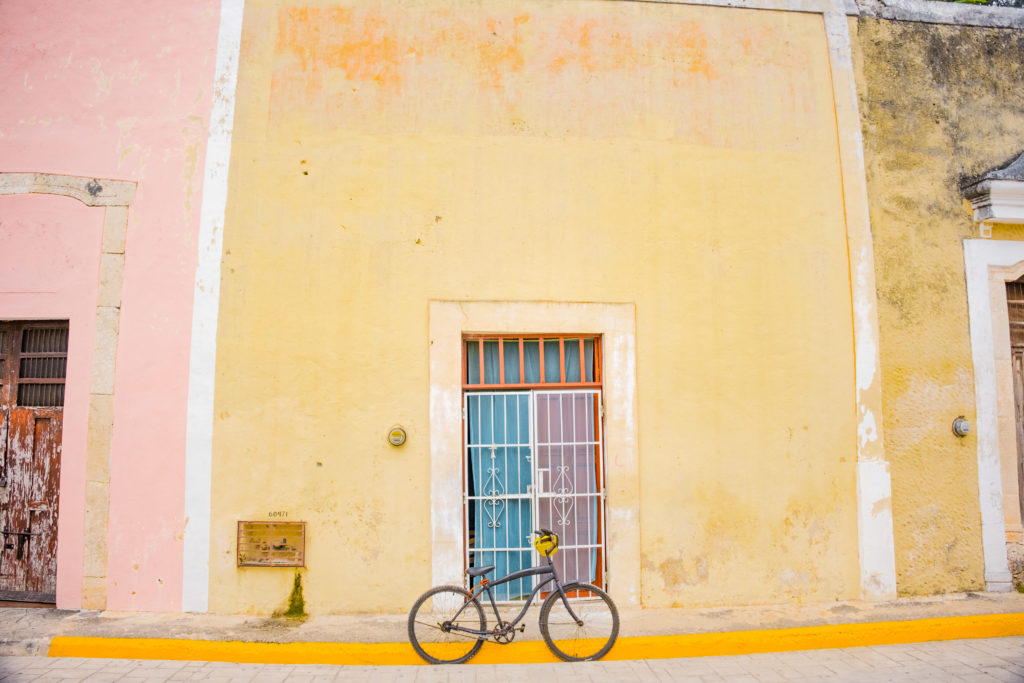 CALZADA DE LOS FRAILES VALLADOLID MEXIQUE YUCATAN