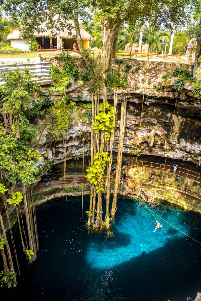 CENOTE OXMAN VALLADOLID YUCATAN MEXIQUE