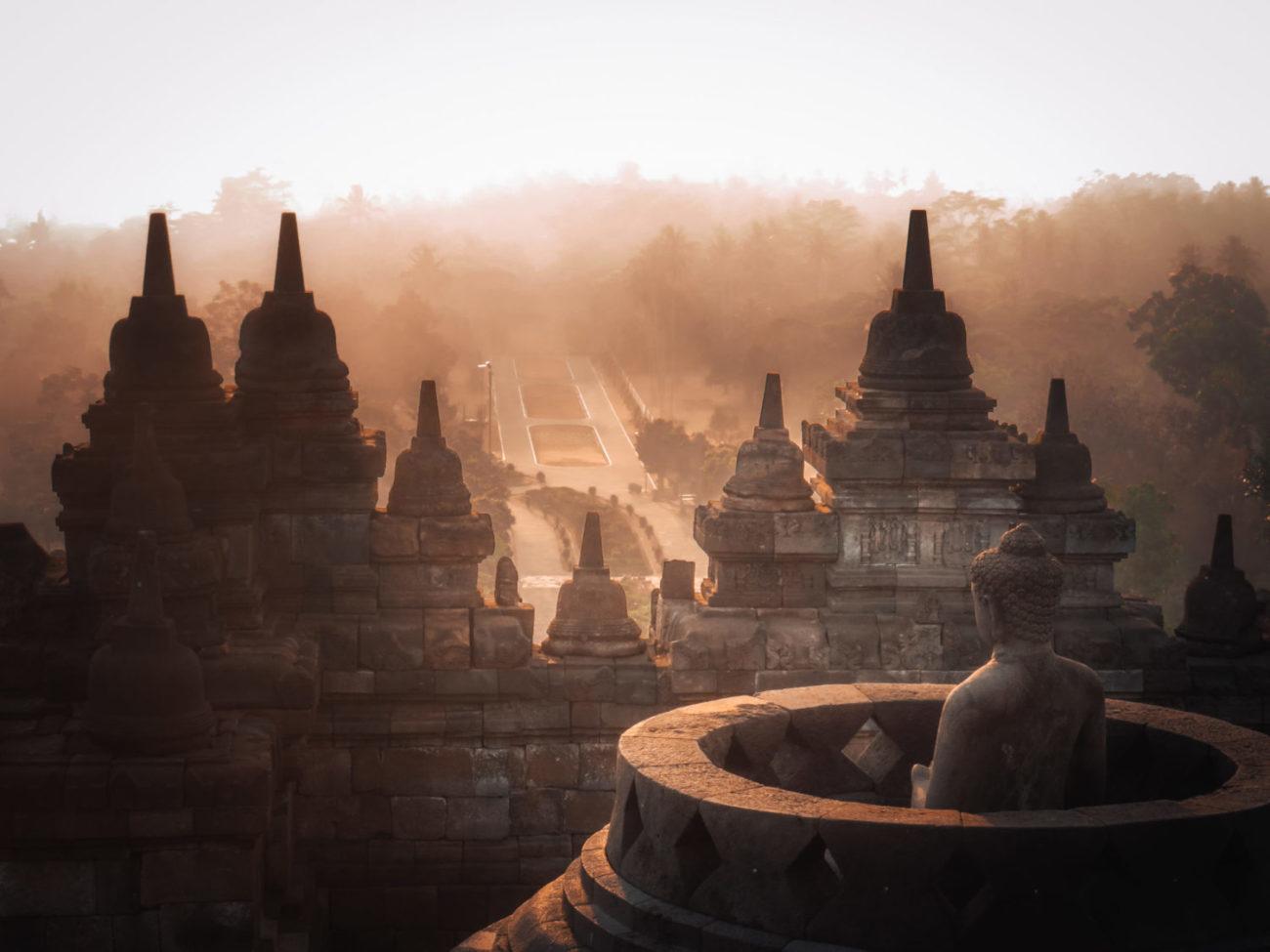 TEMPLE BOROBUDUR INDONESIE