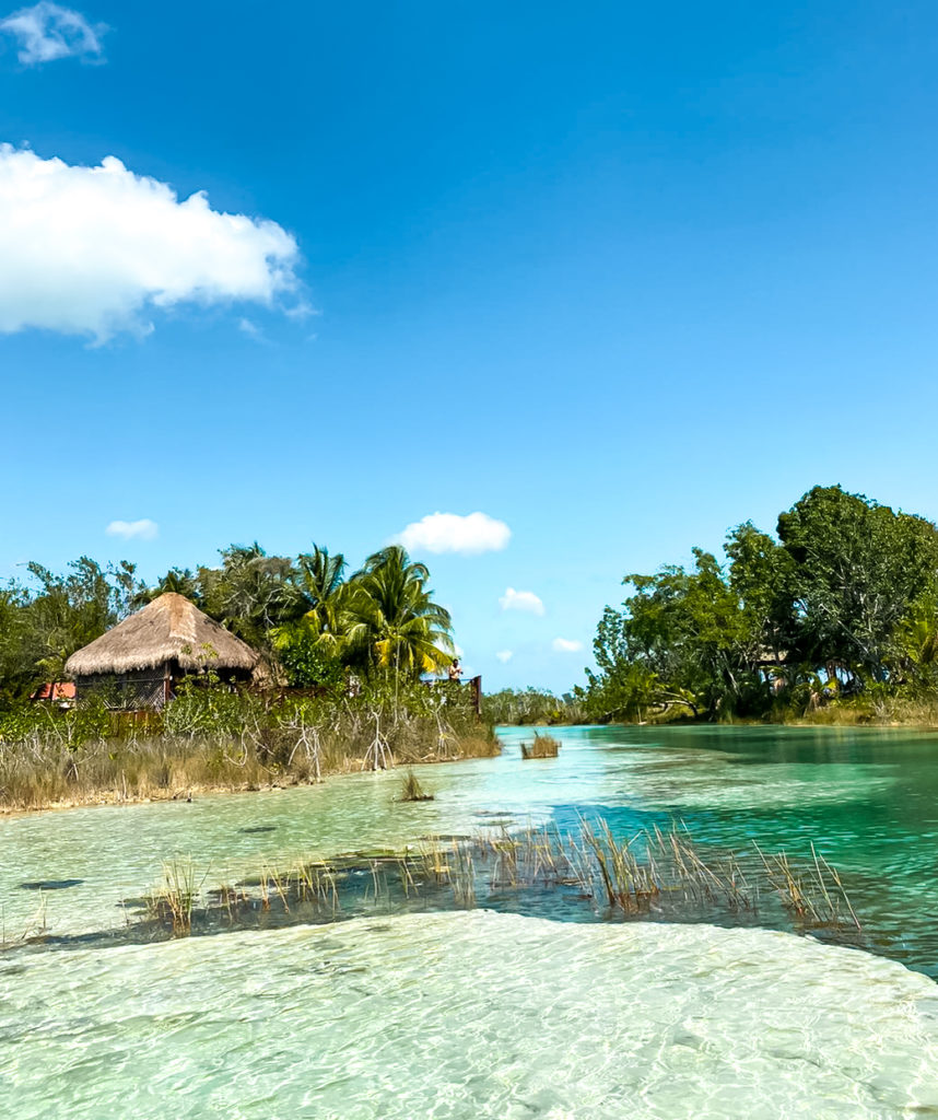 LAGUNE LOS RAPIDOS BACALAR YUCATAN MEXIQUE
