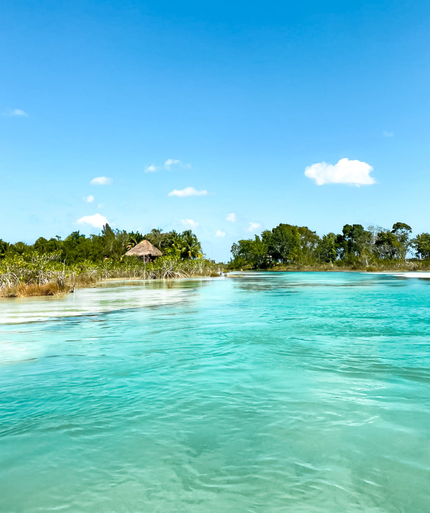 LAGUNE LOS RAPIDOS BACALAR YUCATAN MEXIQUE