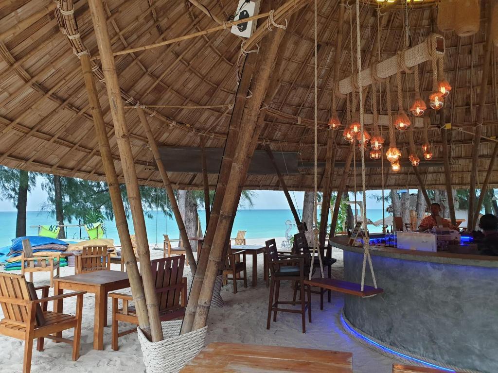 BEACH RESORT KOH LANTA