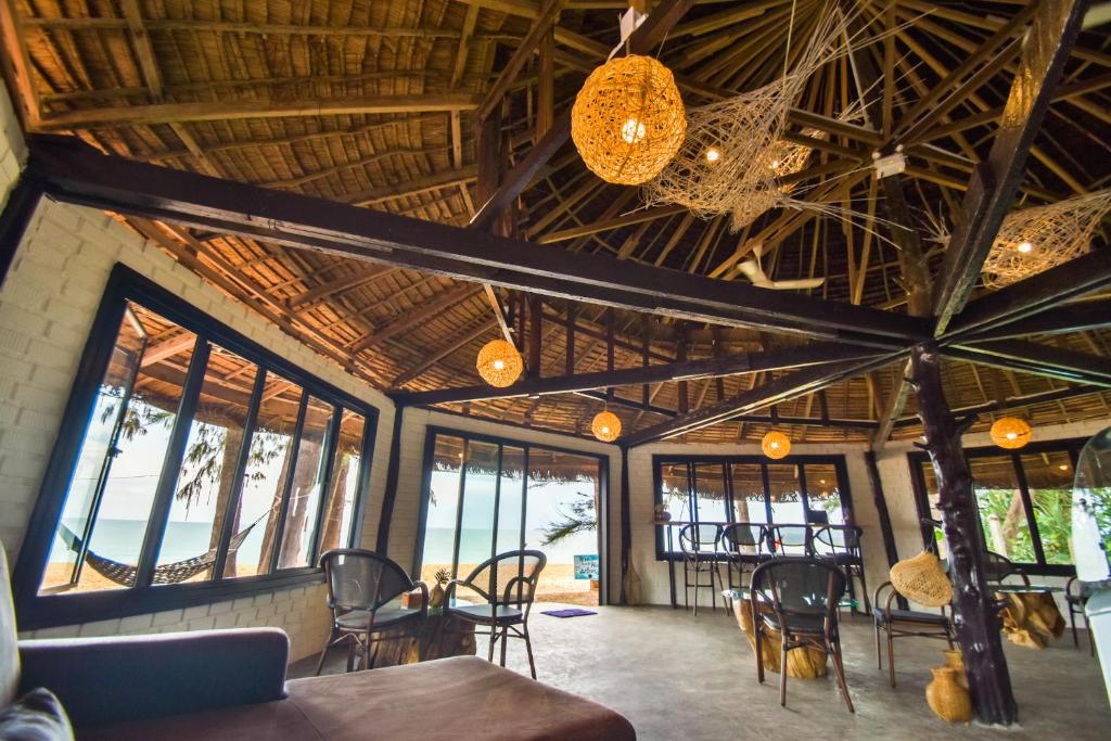 BEACH RESORT KOH LANTA