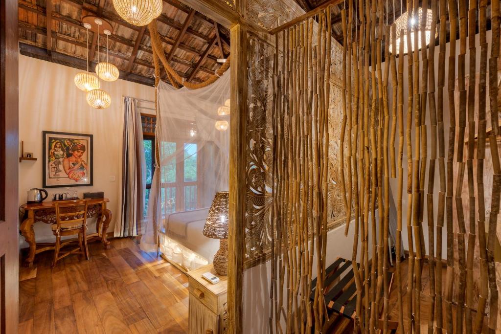 D canal house hotel Mirissa Sri Lanka