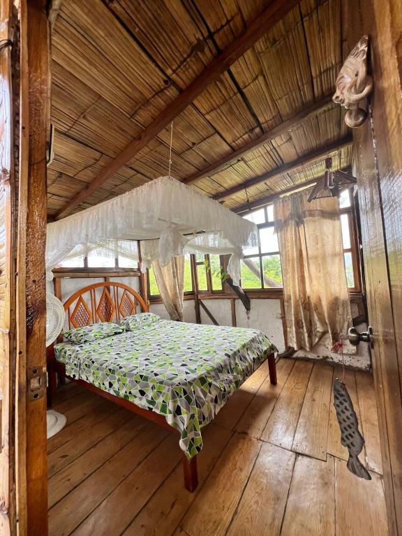 HOSTEL PUERTO LOPEZ EQUATEUR