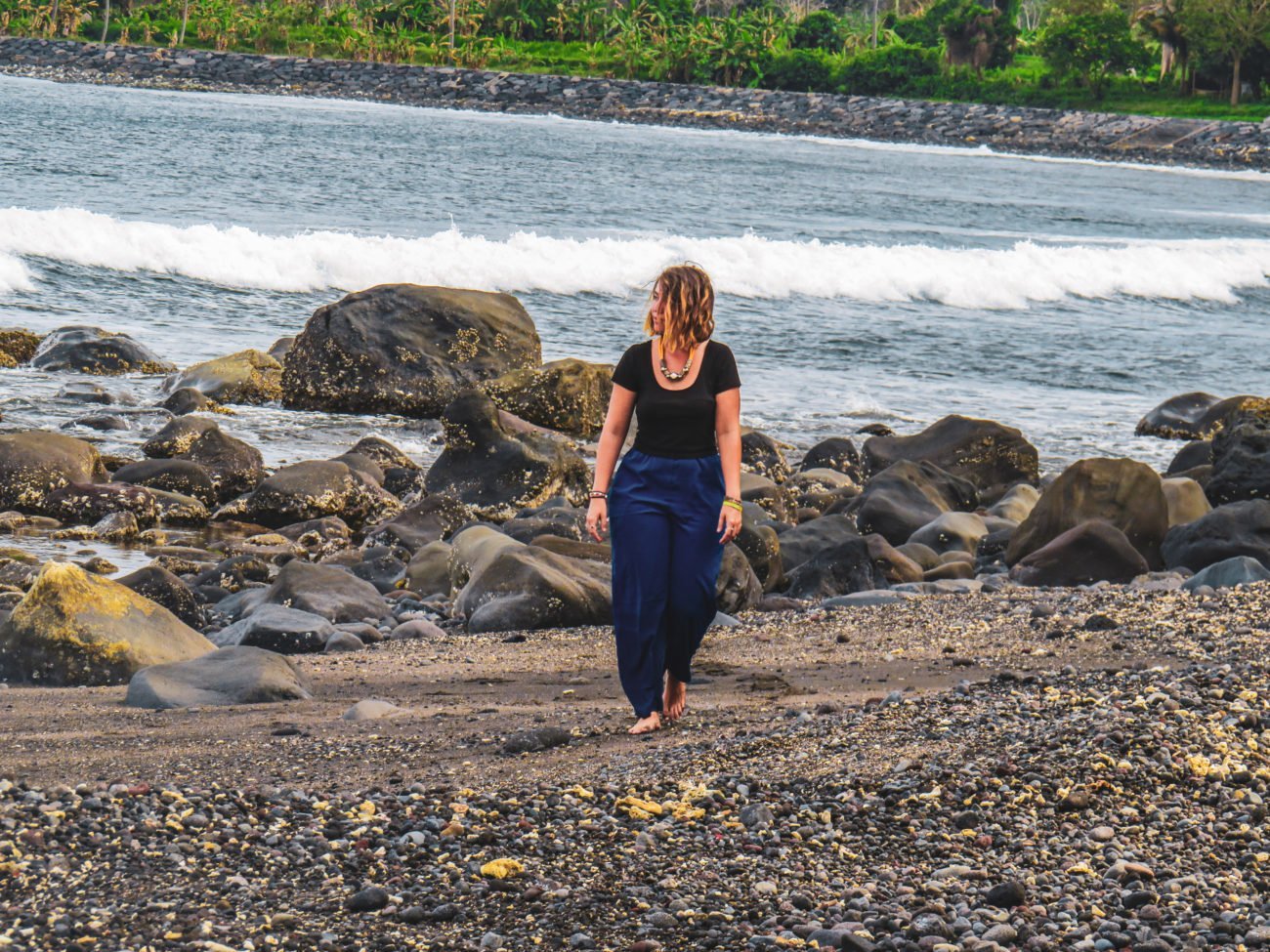 PLAGE SABLE NOIR AMED BALI