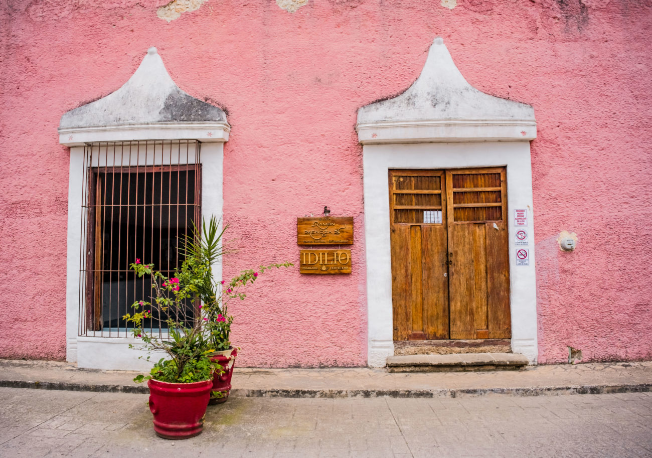 CALZADA DE LOS FRAILES VALLADOLID MEXIQUE YUCATAN