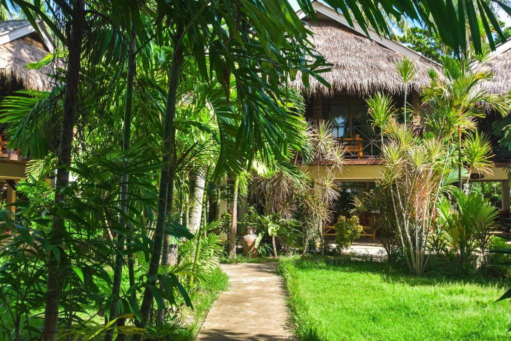 BEACH RESORT KOH LANTA